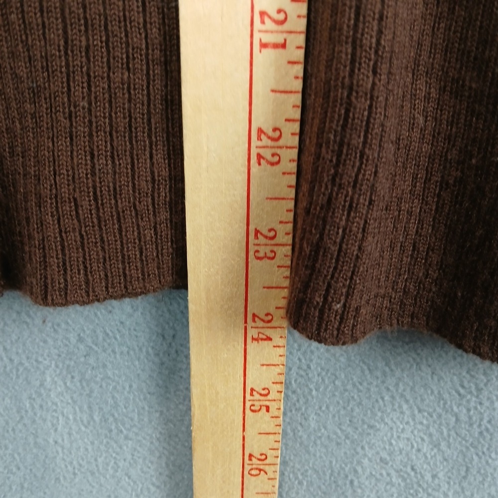 Sag Harbor Cardigan Sweater Womens Medium Petite Brown Acrylic Tight Knit V Neck - Picture 7 of 7